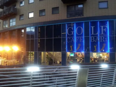"Golf" Cafe Bar