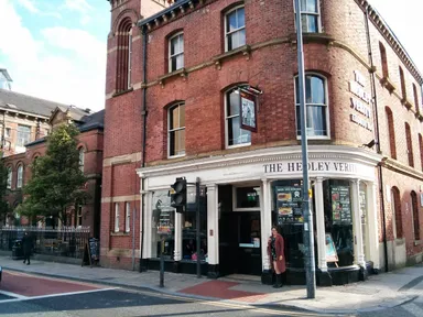 This little building is part of the pub, but don't be fooled into thinking it's the whole pub!