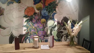 I'm loving the decoration.