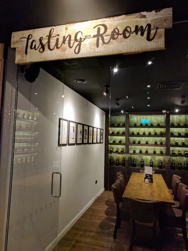 They also offer wine tastings.